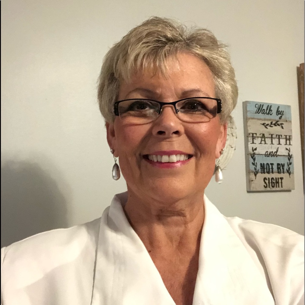 Meet your Posher, Linda